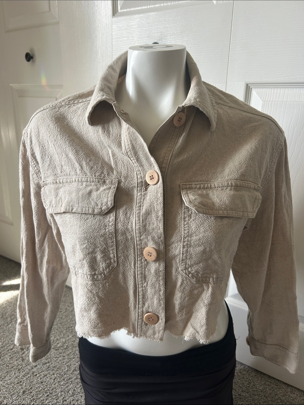 Zara Beige Cropped Long Sleeve Button-Front Linen Shirt